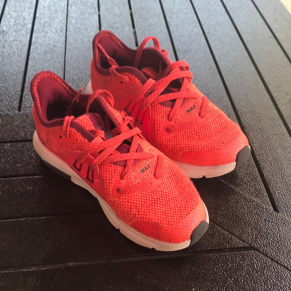 Nike boys shoes😎